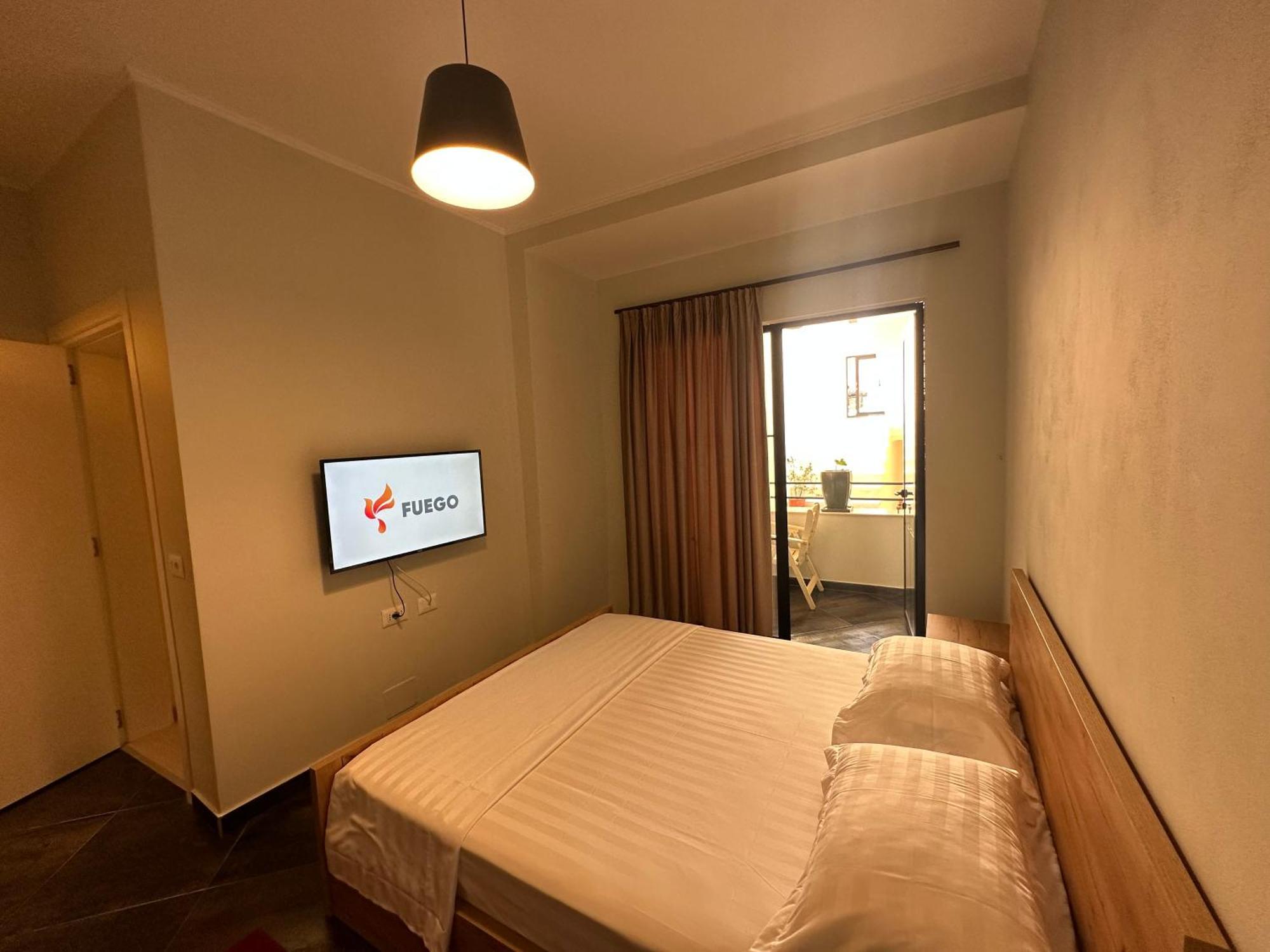 Central Comfort Suites Tirana Esterno foto