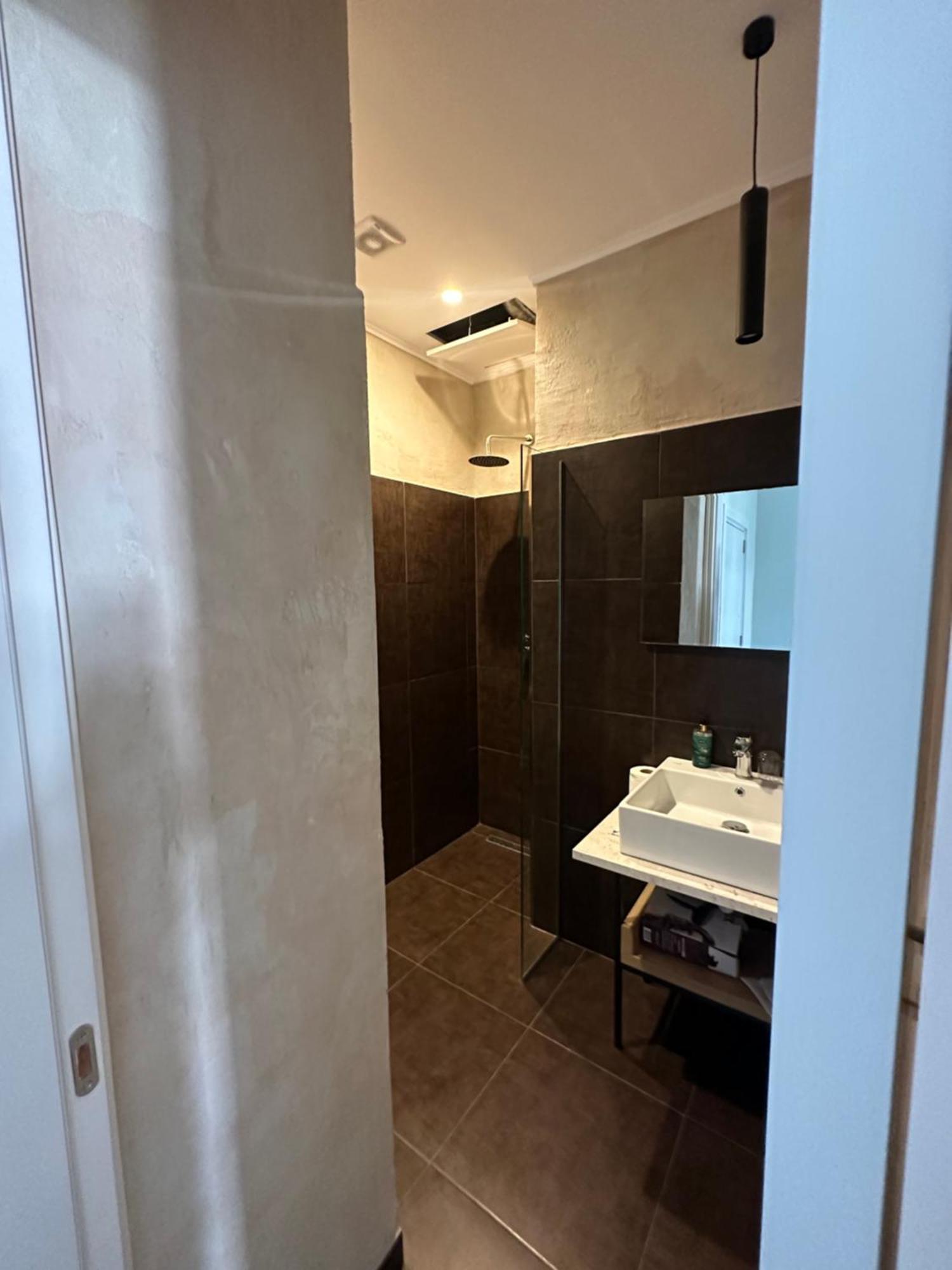 Central Comfort Suites Tirana Esterno foto